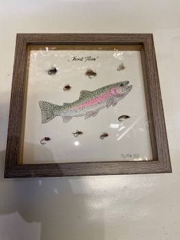 Wanduhr mit Fliegenmuster